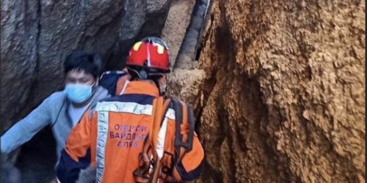 ХАДАНД ХАВЧУУЛАГДСАН ИРГЭНИЙГ АВАРЧЭЭ