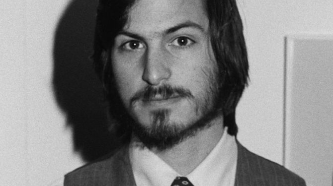 Стив Жобсын гар бичмэл дуудлага худалдаагаар 222,400 ам.доллараар зарагджээ