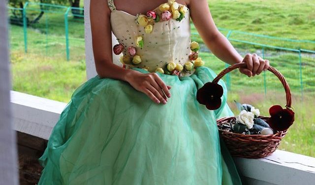 Сангийн сайдын эгч Б.Сэргэлэнгийн ганц охин Намуун