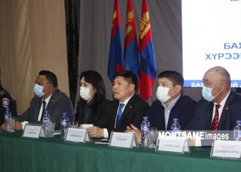 ХЗДХ-ийн сайд Х.Нямбаатар иргэдийн дургүйцлийг төрүүлжээ