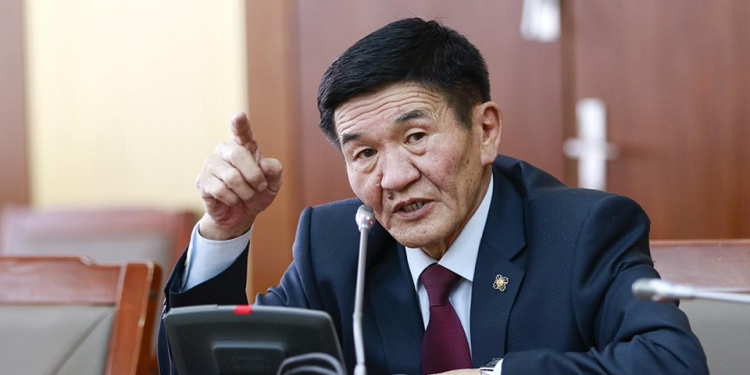 Ц.Нямдорж сайд Ц.Амгаланбаатарыг үлдээж, Э.Бат-Үүлийг нэрлэсний учир