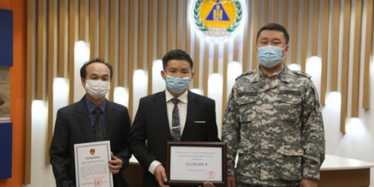 Монголд амьдардаг Вьетнам иргэд УОК-т 10 сая төгрөг хандивлажээ