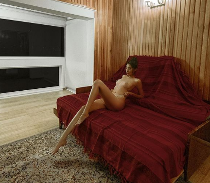 С.Төгсийн найз залуугаараа заалгасан “поз”