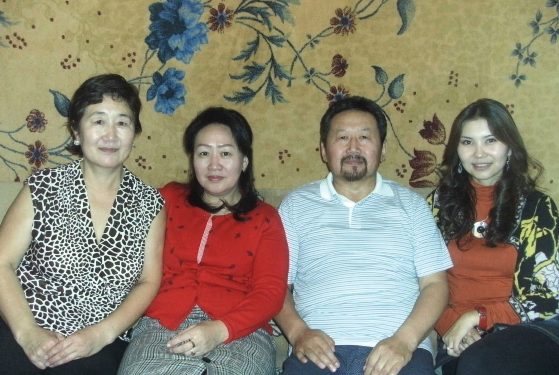 Ж.Чинбат: МИСС О.ОЮУНТУЯАГ СОЛОНГОС РУУ ТЭМЦЭЭНД АВЧ ЯВАХДАА 5 САЯ ТӨГРӨГИЙН ЗЭЭЛ АВЧ БАЙЛАА