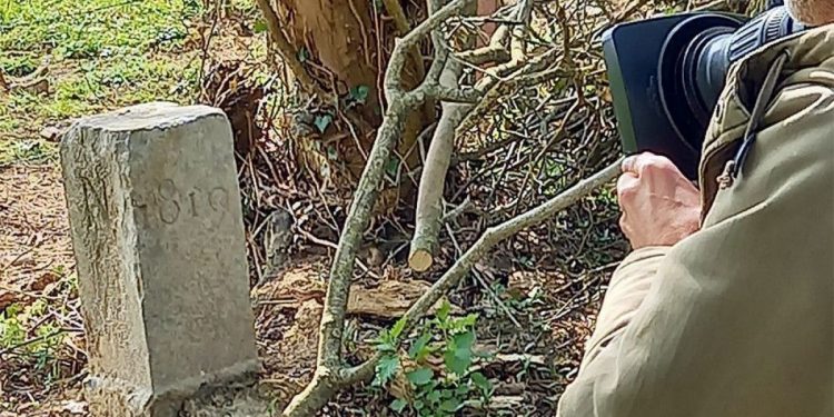 Бельги эр дур мэдэн хилийн баганыг өөрчилж Францаас 2,2 м газар хумсалжээ