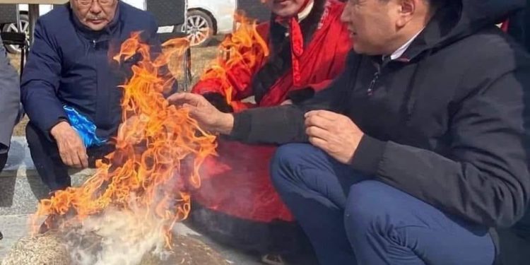 Д.Рэгдэл даргаа, ШУА-ийн хүрээлэнгийн захирлыг үйлчлэгч сонгосоор байх уу?