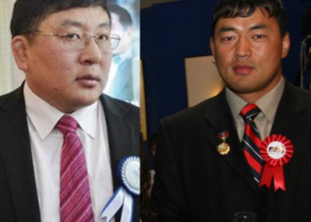 Юу ч гэсэн нүдний шил зүүчихье