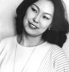 Төрийн соёрхолт, Ардын жүжигчин Н.Сувд: Хоёр хүүгийнхээ аавтай 10 жилийн сургуульд сурч байхдаа л үерхэж яваад ханилсан