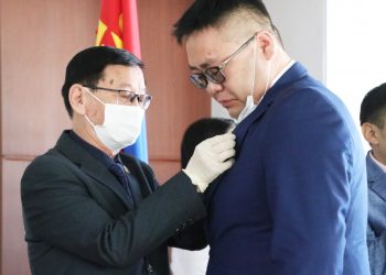 Г.Алтантүрүү Алтан гадас одон авчээ