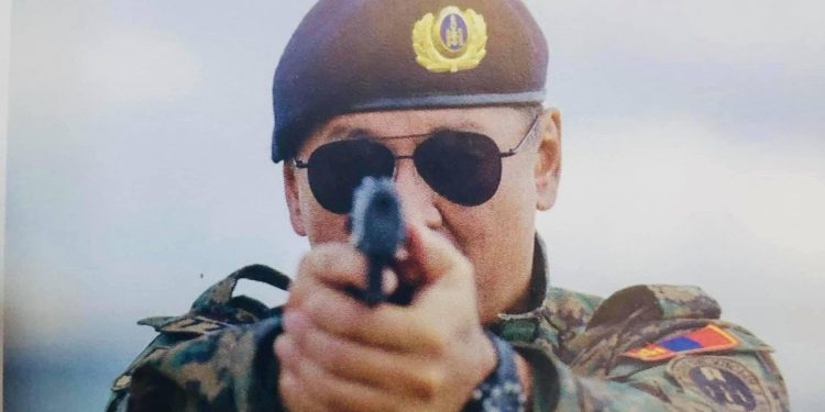 Намын дарга нуугдах тусам хорлонтой