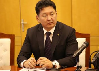 У.Хүрэлсүх цэргийн парадыг цуцлах чиглэл өгчээ