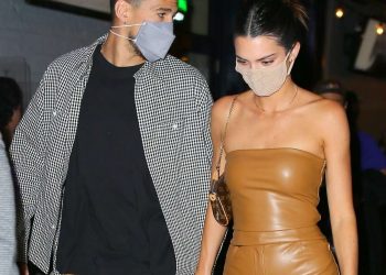 Кендалл Женнер найз залуутайгаа