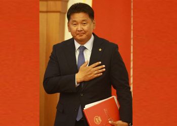 67.76, маргааш яах вэ?