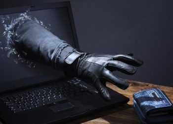 Фэйсбүүкт нэвтэрч 84 иргэнээс 66 сая төгрөг залилсан этгээдүүд ял сонслоо