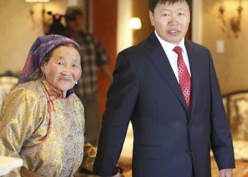 “Гацуурт”-ын ЧИНБАТ: Би ихэнхдээ хөдөө амьдардаг. Хөдөө хувийн сууц байхгүй, гэрт л амьдарна