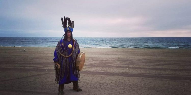 Дуучин A Cool болж, Америкт очиж бөөлжээ