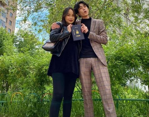 Э.Аминхүслэн гэрлэлтээ батлуулав