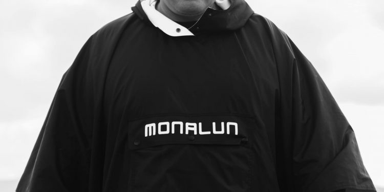 Д.Золбаяр: Баатар авъяастай, гол нь боловсролгүйдээ л ажлууд нь төгс болохгүй байна