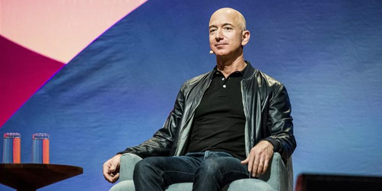 Жефф Безосын хөрөнгө 212.4 ам доллар хүрлээ