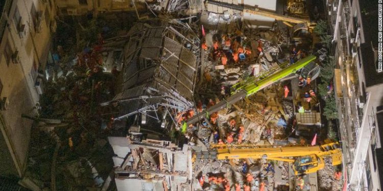 Зочид буудал нурж, найман хүн нас баржээ