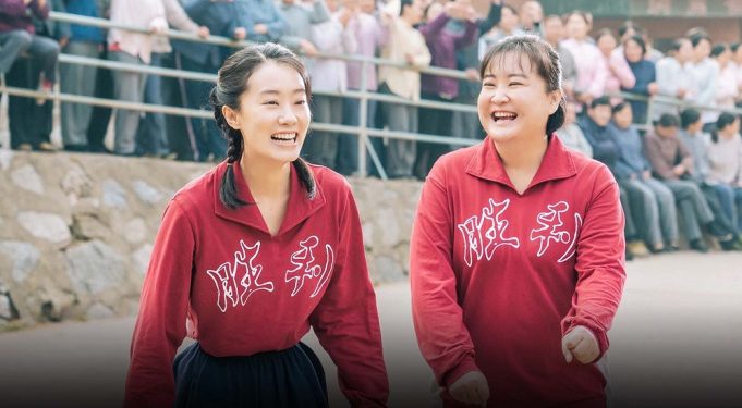 “Сайн уу, ээж ээ” кино Хятадад 840 сая доллар олж, эмэгтэй найруулагчаа алдаршуулав