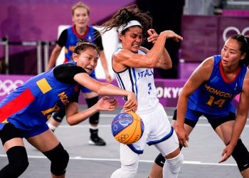 Тэд бүгд ялсан мэт харагдаж байлаа