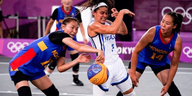 Тэд бүгд ялсан мэт харагдаж байлаа