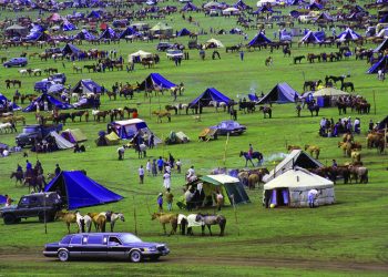 МОНГОЛ НААДАМ