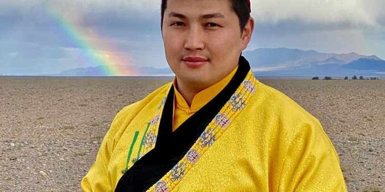 Наро Банчэн гэгээнтэн 15000 ширхэг тун тан хандивлана