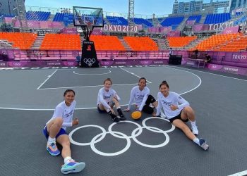 Монголын багийн хамгийн өндөр тоглогч Б.Солонго 182 см өндөртэй