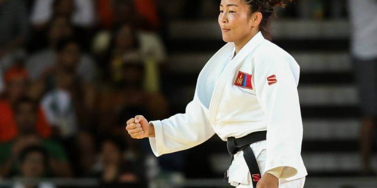 Д.Сумъяа, Б.Ганхайч хоёр ковидоор халдварлаад эдгэжээ