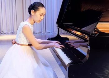 Төгөлдөр хуурчдын тэмцээнд 3 байр эзлэв