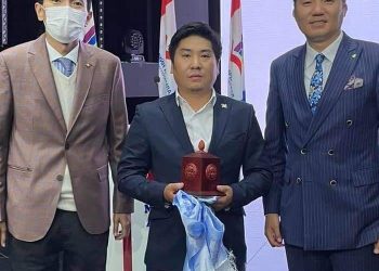 Нам доторх анхны томилгоогоо зүтгүүлсэн Л.Оюун-Эрдэнийн хүн залуучуудын байгууллага дээрээ уналаа