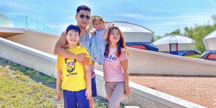 Ч.Ундрал 40 наснаас амьдрал эхэлдгийг харуулж байна