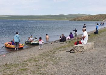 Хийлдэг завь тоглоом биш