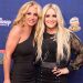 Бритни Спирсийн шүтэн бишрэгчид дүү рүү нь дайрчээ