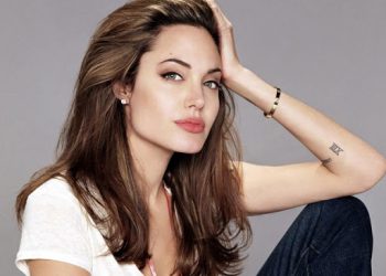 Дэлхий дүүрэн Анжелина Жоли