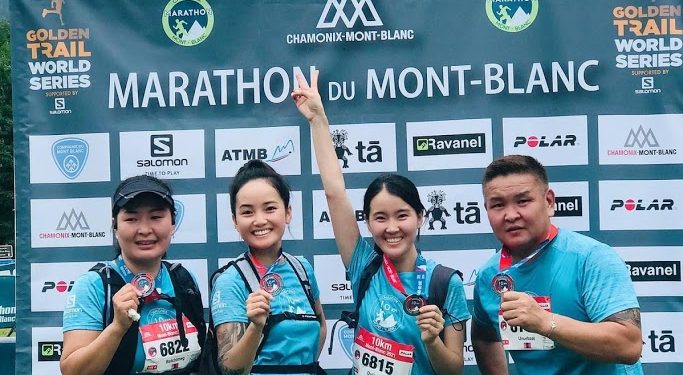 ФРАНЦ ДАХЬ МОНГОЛЧУУД ТӨРИЙН ДАЛБААГАА МӨНХ ЦАСТ МОНБЛАНЫ ОРОЙД МАНДУУЛАВ