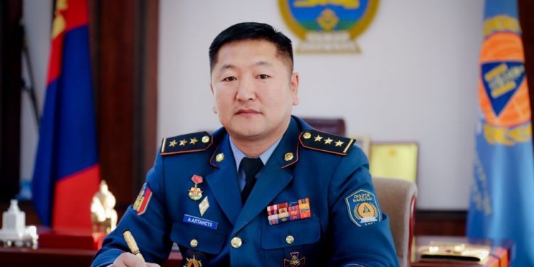 Д.Алтансүх: Мөнх хөх тэнгэрийн өнгөтэй хувцсаар гоёдог болохоор хөх өнгөөр өөрийгөө тодорхойлно