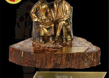 Энэ баримлыг сансрын нисгэгч Ж.Гүррагчаа Союз-39 хөлгийн бүхээгтээ авч явсан юм