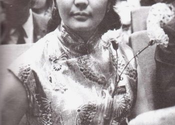 Үзэсгэлэн гоо энэ бүсгүй дуунд мөнхөрчээ