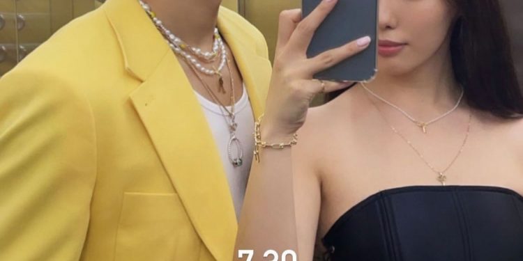 Ангууч найз бүсгүйтэйгээ адилхан