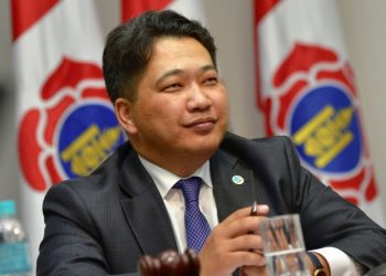 МАН-аас 600 саяын авлигын асуудлаар саатуулагдаж байсан Н.Энхбаатар Хэнтийд нэр дэвшинэ