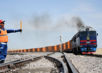 Галт тэрэг явж байхад зам дээр хүн гарч ирсэн тохиолдол 30 гаруй гарчээ