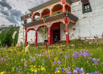 Балданбэрээвэн хийдийн суурийг 1777 онд тавьж, 6000 ламтай Монголын хамгийн том хийд байжээ