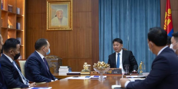 У.Хүрэлсүх МҮХАҮТ-ын даргатай уулзлаа