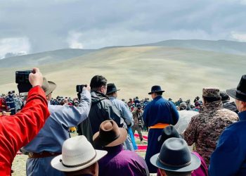 Ерөнхийлөгч У.Хүрэлсүх уул овооны тахилгад оролцож явна