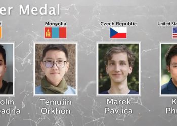 ОУ-ын химийн олимпиадад Орчлон сургуулийн сурагч О.Тэмүжин мөнгөн медаль хүртлээ