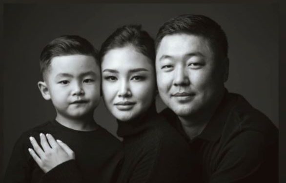 Жүжигчин Б.Мишээлийн дарга нөхөр жилийн 321 саяын орлоготой