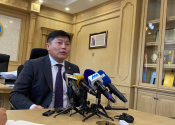 НЯМБААТАР ба ЦАГДАА: Нуухыг нь авах гээд нүдийг нь сохлов